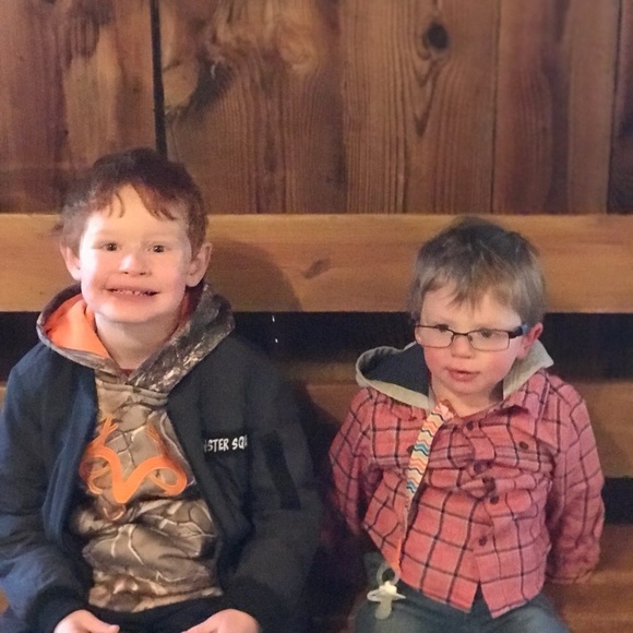 Meet your Posher, Alyssa - Picture 3 of 6